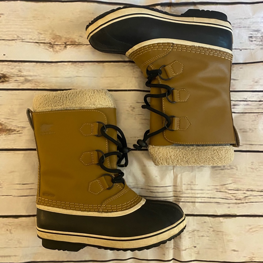 Kids Sorel Tan Lace Up Winter Caribou Boots